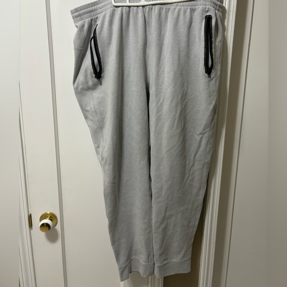 Old Navy Sweatpants - Picture 1 of 2